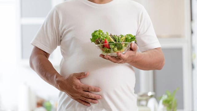 Planning meals reduces the temptation to eat unhealthy foods and helps control portion sizes