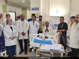 7 किलो का ट्यूमर सिर पर लिए बरसों तक घूमता रहा शख्स, एम्स के डॉक्टर बने देवदूत, 7 घंटे तक चली सर्जरी 7 किलो का ट्यूमर सिर पर लिए बरसों तक घूमता रहा शख्स, एम्स के डॉक्टर बने देवदूत, 7 घंटे तक चली सर्जरी