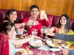 रेस्टोरेंट में जा रहे हैं फैमिली डिनर पर तो इन 7 बातों का जरूर दीजिए ध्यान, कभी नहीं होगा पेट खराब रेस्टोरेंट में जा रहे हैं फैमिली डिनर पर तो इन 7 बातों का जरूर दीजिए ध्यान, कभी नहीं होगा पेट खराब