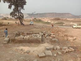 Chhattisgarh: 14वीं शताब्दी में बने शिव मंदिर के अवशेष को SECL ने ब्लास्ट कर उड़ाया, पुरातत्व विभाग से नहीं लिया एनओसी