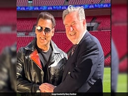 Viral: Salman Khan Pictured With UK MP Barry Gardiner: "Tiger Is Alive And Is In London" Viral: Salman Khan Pictured With UK MP Barry Gardiner: "Tiger Is Alive And Is In London"