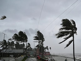 Cyclone Remal Devastates Bangladesh, 10 Killed, Over 30,000 Homes Destroyed Cyclone Remal Devastates Bangladesh, 10 Killed, Over 30,000 Homes Destroyed
