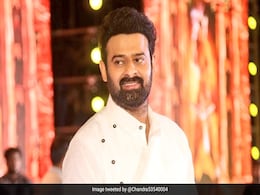 Prabhas Upcoming Films: कल्कि 2898 एडी के अलावा इन फिल्मों में भी नजर आएंगे प्रभास, बॉक्स ऑफिस पर मचा सकती है बवाल Prabhas Upcoming Films: कल्कि 2898 एडी के अलावा इन फिल्मों में भी नजर आएंगे प्रभास, बॉक्स ऑफिस पर मचा सकती है बवाल