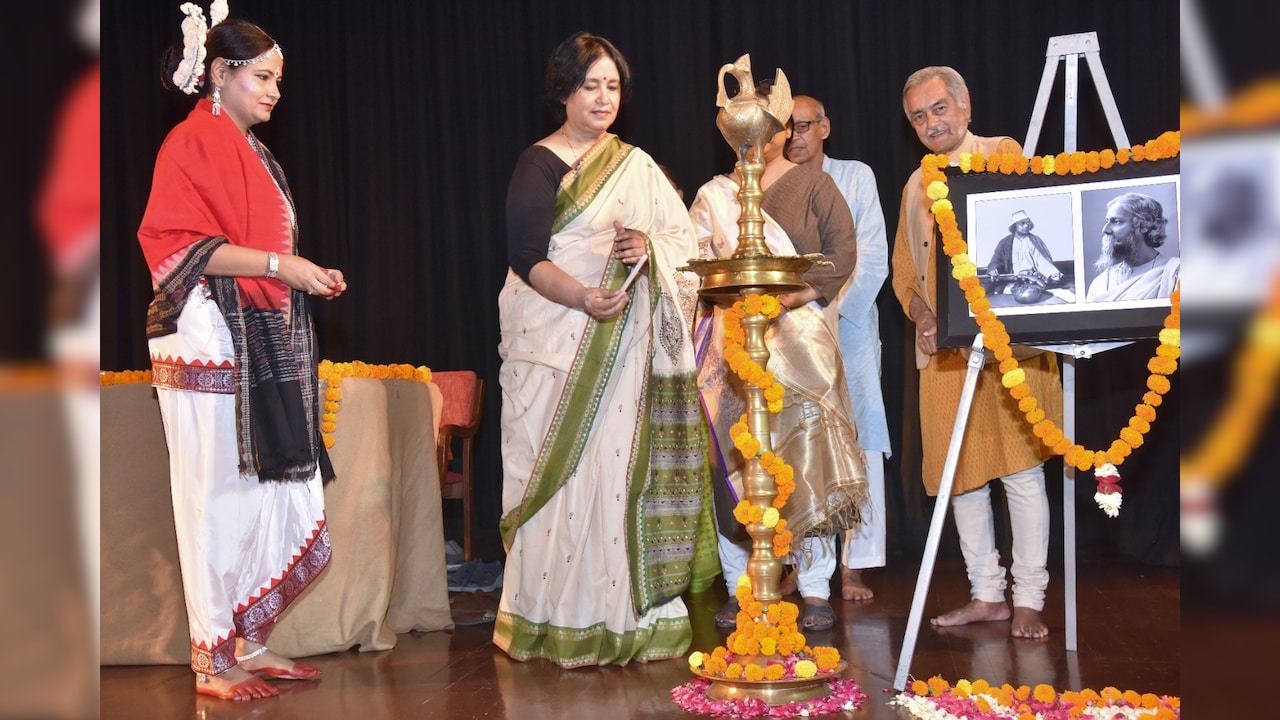 Taslima Nasrin In Kolkata, Says Will Stay For Durga Puja Next Year