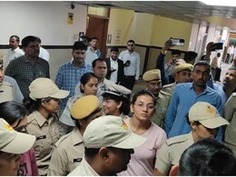 SI Paper Leak Case के 16 आरोपियों को मिली जमानत, माफिया यूनिक भांबू का भाई विवेक भी जेल से निकलेगा बाहर SI Paper Leak Case के 16 आरोपियों को मिली जमानत, माफिया यूनिक भांबू का भाई विवेक भी जेल से निकलेगा बाहर