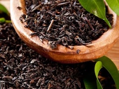 क्या चाय पत्ती का इस्तेमाल रोक सकता है बालों का झड़ना? जानें कैसे करें इसका इस्तेमाल