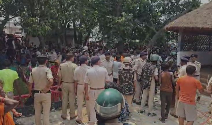 Bihar Man, Minor Wife Die In Custody, Angry Mob Sets Police Station On Fire