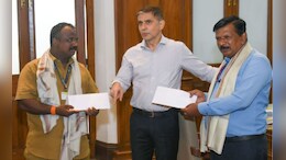 स्वच्छता कर्मचाऱ्याने सापडलेले 15 तोळे सोने पोलिसांकडे केले सुपूर्द; BMC आयुक्तांनी केला सत्कार