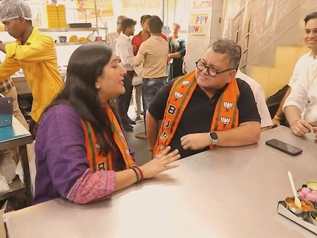 "I Love Teekha And Chatpata" | Bansuri Swaraj On Being A Chatori