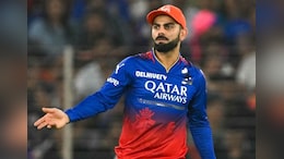 RCB सोडून दिल्ली कॅपिटल्सकडून खेळणार विराट कोहली? IPL ट्रॉफी जिंकण्यासाठी मिळाला सल्ला