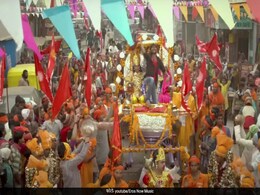 बॉलीवुड की वो फिल्म जिसमें दिखता है पूरा बनारस, हीरो को काम करने के लिए लेनी पड़ी थी हिंदी की क्लास, फिल्म ने कमा डाले थे 94 करोड़ बॉलीवुड की वो फिल्म जिसमें दिखता है पूरा बनारस, हीरो को काम करने के लिए लेनी पड़ी थी हिंदी की क्लास, फिल्म ने कमा डाले थे 94 करोड़