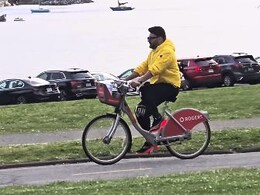 राजेश खन्ना के 53 साल पुराने गाने पर मस्ती से साइकिल चलाते दिखे कपिल शर्मा, वायरल हुआ वीडियो राजेश खन्ना के 53 साल पुराने गाने पर मस्ती से साइकिल चलाते दिखे कपिल शर्मा, वायरल हुआ वीडियो