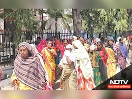 Lok Sabha Election: पांच गांव की महिलाओं ने किया चुनाव बहिष्कार, वजह जानकर रह जाएंगे हैरान Lok Sabha Election: पांच गांव की महिलाओं ने किया चुनाव बहिष्कार, वजह जानकर रह जाएंगे हैरान