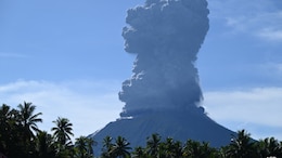 Philippine Volcano Erupts, Spewing Plumes 5,000 Metres High