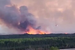 Wildfire Approaches Western Canada Oil Town, Forcing 6,000 To Evacuate Wildfire Approaches Western Canada Oil Town, Forcing 6,000 To Evacuate
