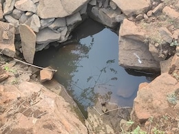 पानी रे पानी तेरा रंग कैसा ? गर्मी के सितम में काला पानी पीने को मजबूर लोग