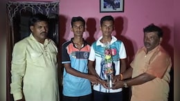 जबरदस्त योगायोग! जुळ्या भावांना मिळाले समसमान गुण