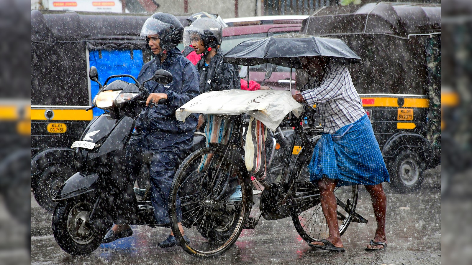 Heavy Rainfall Alert: Parts Of Country To Face Thunderstorms, Heavy Winds Over 2-3 Days