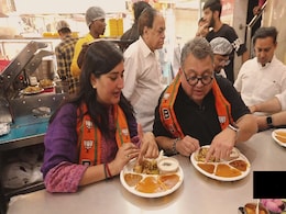 Bansuri Swaraj And Kunal Vijayakar Discuss Politics And Relish Lip-Smacking Street Food In Delhi's Paharganj Bansuri Swaraj And Kunal Vijayakar Discuss Politics And Relish Lip-Smacking Street Food In Delhi's Paharganj