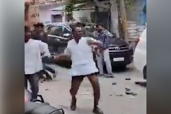 Stone-Pelting Forces Police To Retreat In Andhra Pradesh's Tadipatri Stone-Pelting Forces Police To Retreat In Andhra Pradesh's Tadipatri
