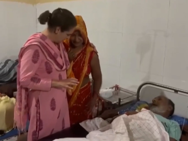 Priyanka Gandhi Vadra Visits Hospital To Meet Injured Congress Supporter
