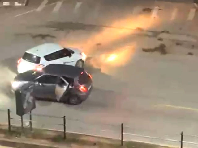 2 Cars, 6 Men. Dramatic Footage Of Group Fight On Road In Karnataka