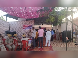 जयपुर पुलिस आयुक्त बीजू जॉर्ज जोसफ की अच्छी पहल, थाने में बैठकर सुनी लोगों की समस्याएं, तुरंत कार्रवाई के निर्देश भी दिए जयपुर पुलिस आयुक्त बीजू जॉर्ज जोसफ की अच्छी पहल, थाने में बैठकर सुनी लोगों की समस्याएं, तुरंत कार्रवाई के निर्देश भी दिए