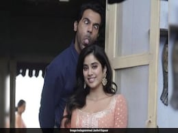 Janhvi Kapoor And Rajkummar Rao's <i>Pyaar</i> In <i>Mr & Mrs Mahi</i> BTS Pics Janhvi Kapoor And Rajkummar Rao's <i>Pyaar</i> In <i>Mr & Mrs Mahi</i> BTS Pics