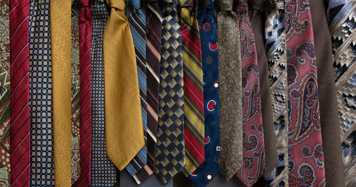 storing neckties