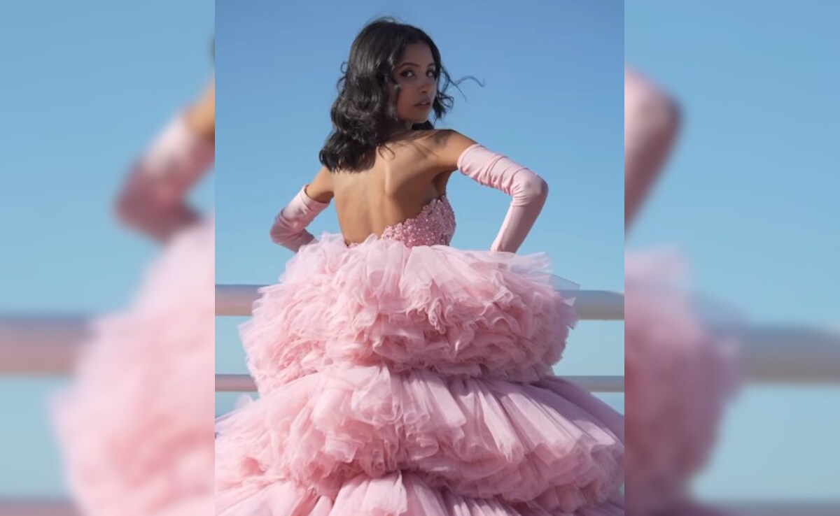 On Internet Sensation Nancy Tyagi's Bucket List - Designing An Outfit For Sonam Kapoor