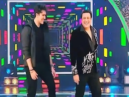 हुस्न है सुहाना...गाने पर गोविंदा ने बेटे के साथ किया ऐसा झकास डांस, लेजेंड्री एक्टर धर्मेंद्र भी उठ कर लगे नाचने हुस्न है सुहाना...गाने पर गोविंदा ने बेटे के साथ किया ऐसा झकास डांस, लेजेंड्री एक्टर धर्मेंद्र भी उठ कर लगे नाचने