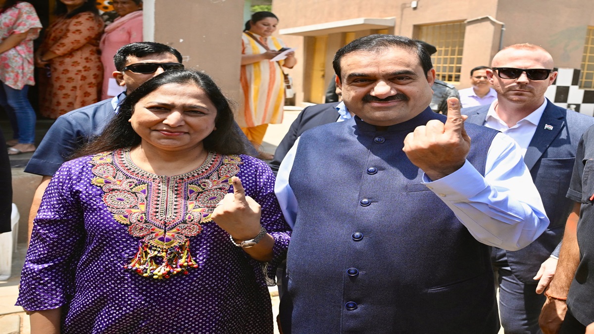 लोकतंत्र में हर वोट एक शक्तिशाली आवाज़ है, वोटिंग के बाद अदाणी ग्रुप के चेयरमैन गौतम अदाणी ने दिया ये संदेश
