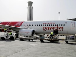 एयर इंडिया एक्सप्रेस की लेबर कमिश्नर ने की आलोचना, कुप्रबंधन का लगाया आरोप एयर इंडिया एक्सप्रेस की लेबर कमिश्नर ने की आलोचना, कुप्रबंधन का लगाया आरोप