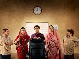 'पंचायत 3' वाला भरपूर फील देती हैं बॉलीवुड की ये पांच फिल्में, तीसरे नंबर वाली को देख कंट्रोल नहीं होगी हंसी