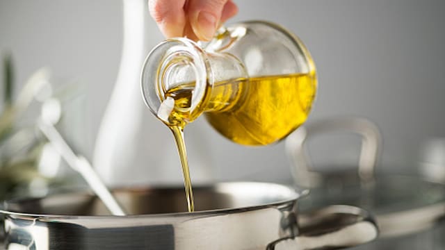 Olive oil is loaded with antioxidants which can help fight against free radicals