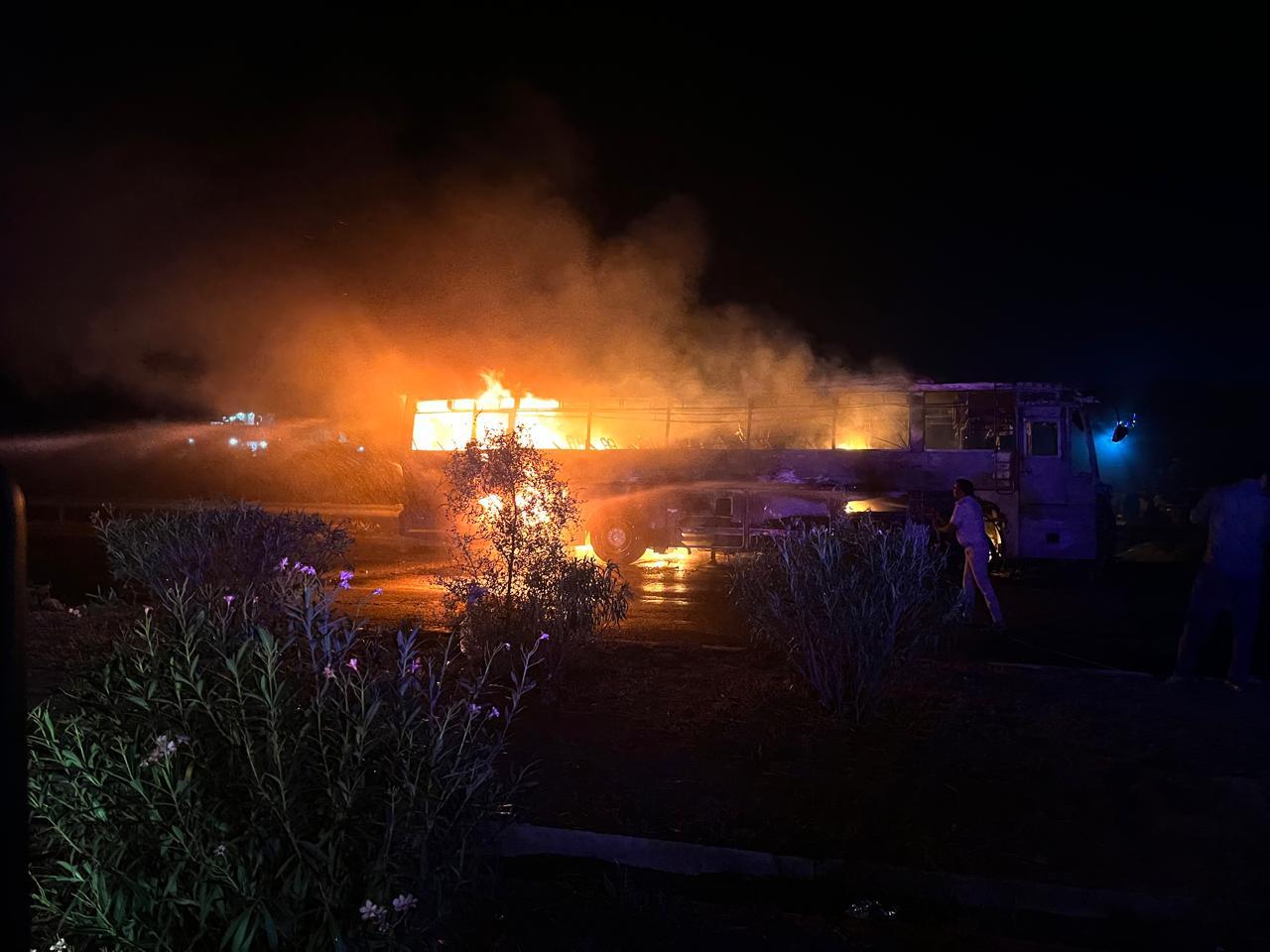 हरियाणा: श्रद्धालुओं से भरी चलती बस में लगी आग, 8 लोग जिंदा जले, दो दर्जन से अधिक झुलसे