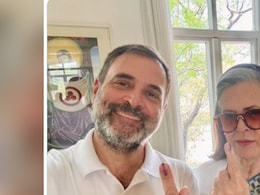 Fact Check: Painting Behind Sonia Gandhi, Rahul Not Of Jesus Christ Fact Check: Painting Behind Sonia Gandhi, Rahul Not Of Jesus Christ