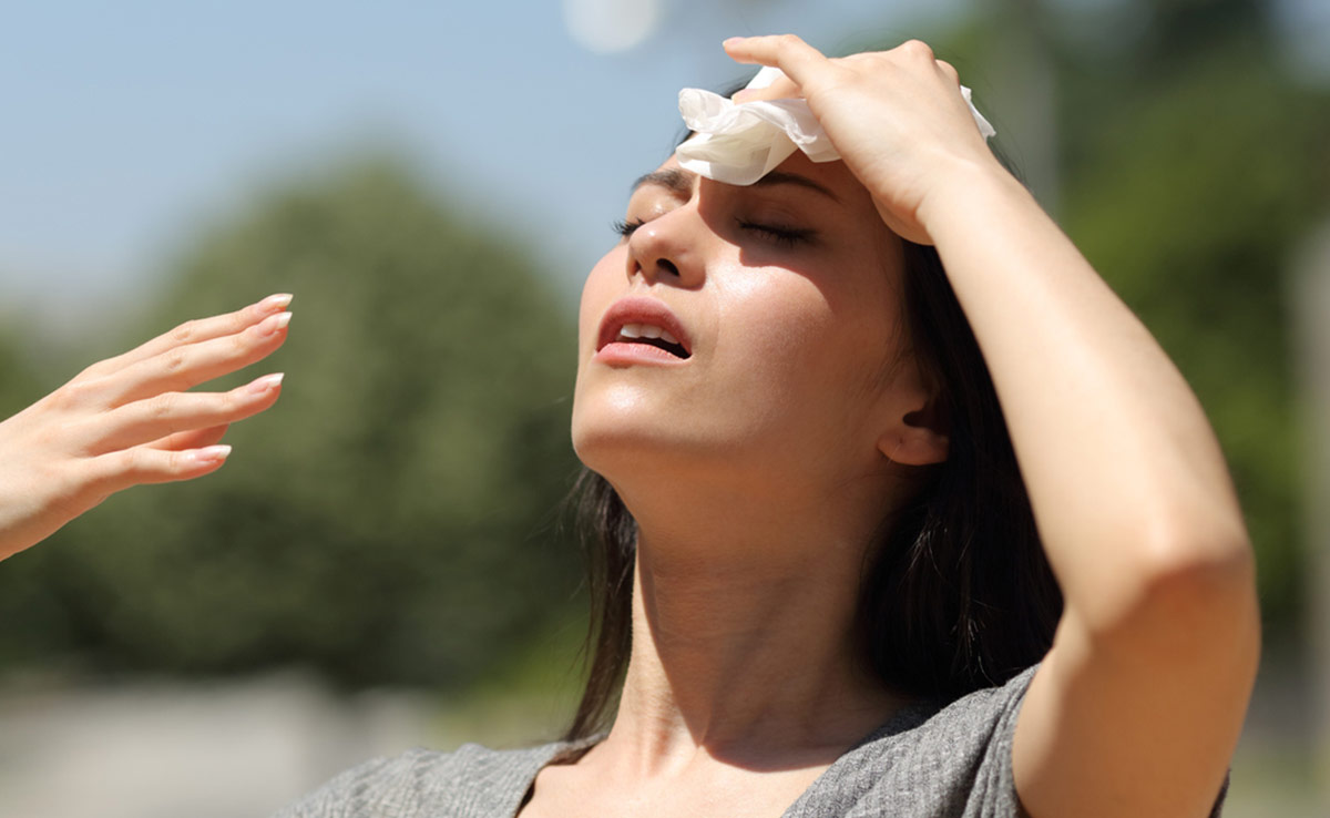 Follow Nmami Agarwal's tips and get rid of sweaty underarms and body odour