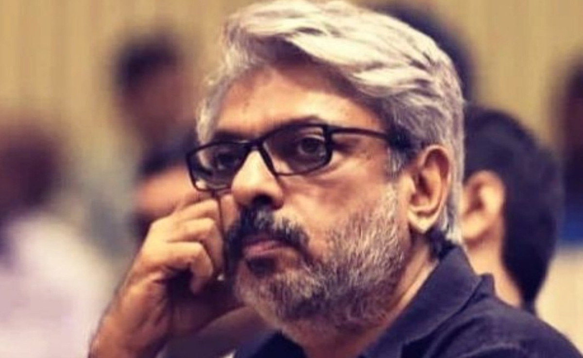 Sanjay Leela Bhansali: अपने पिता को याद कर भावुक हुए भंसाली, बोले-'पिता की आखिरी इच्छा...'