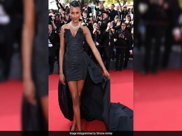 ICYMI: <i>Bridgerton</i> Star Simone Ashley's Red Carpet Moment At Cannes ICYMI: <i>Bridgerton</i> Star Simone Ashley's Red Carpet Moment At Cannes
