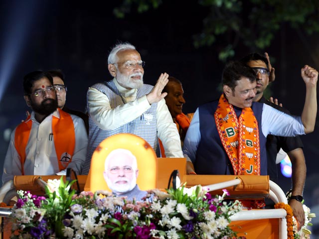 PM Modi Holds Mega Mumbai Roadshow Ahead Of Phase 5
