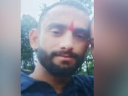 टूटी सगाई तो बन गया हैवान, घर पहुंचकर काट दिया युवती का सिर टूटी सगाई तो बन गया हैवान, घर पहुंचकर काट दिया युवती का सिर