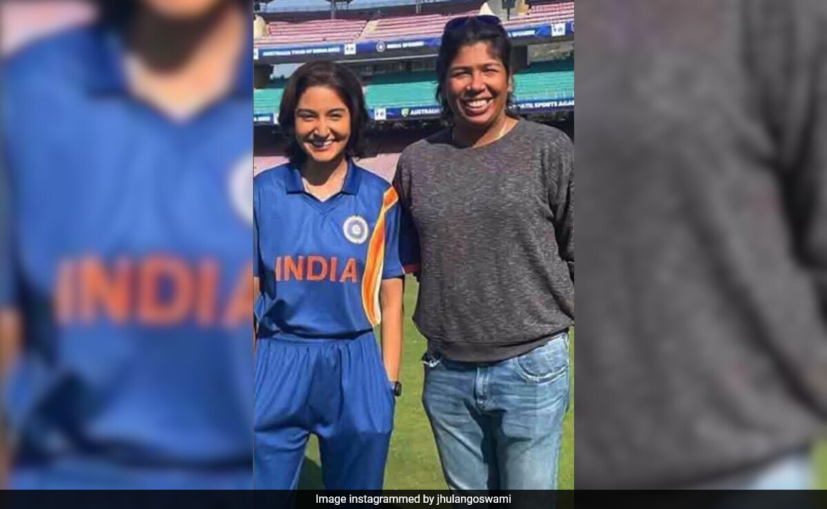 ICYMI: In Jhulan Goswami's Post For Anushka Sharma, Glimpses Of <i>Chakda Xpress</i>