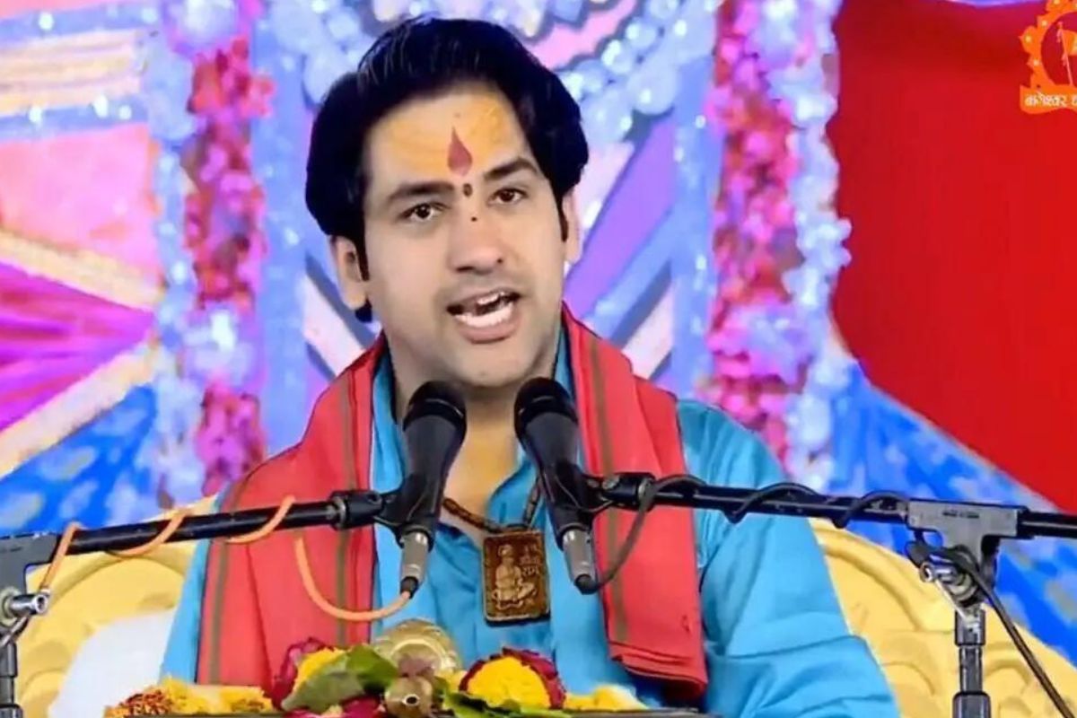 Bageshwar Dham: जिनके घर वेद नहीं पढ़ा जाता, उनके घर नावेद और जावेद पैदा होते हैं : धीरेंद्र कृष्ण शास्त्री