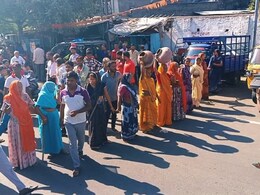 Rajasthan: भीलवाड़ा में पेयजल की किल्लत से परेशान महिलाओं ने लगाया जाम, सड़क पर मटकियां फोड़ी