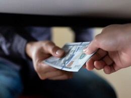 छत्तीसगढ़ में ACB की बड़ी कार्रवाई: लाखों रुपये की रिश्वत लेते पकड़े गए 3 अधिकारी, किया गिरफ्तार छत्तीसगढ़ में ACB की बड़ी कार्रवाई: लाखों रुपये की रिश्वत लेते पकड़े गए 3 अधिकारी, किया गिरफ्तार
