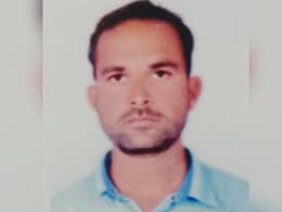 Rajasthan: कोटा कलेक्ट्रेट में तैनात हनुमान मीणा ने डमी कैंडिडेट बनकर दी थी परीक्षा, बदले में लिए थे 2 लाख Rajasthan: कोटा कलेक्ट्रेट में तैनात हनुमान मीणा ने डमी कैंडिडेट बनकर दी थी परीक्षा, बदले में लिए थे 2 लाख