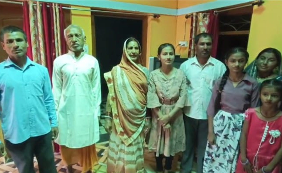 Chhattisgarh: जानिए क्लास टीचर ने ऐसा क्या कहा, जिसके बाद होमीशा साहू ने 10वीं में हासिल किया दूसरा स्थान