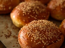 Make Your Burger Healthier With These High-Protein Chickpea Burger Buns (Recipe Inside)