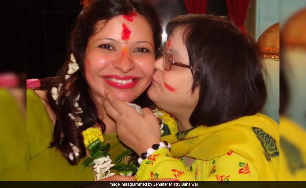 <i>Taarak Mehta</i> Actor Jennifer Mistry Bansiwal Remembers Late Sister: "Life Is Unimaginable"